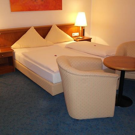 Hotel Jahnhaus Langenfeld  Szoba fotó