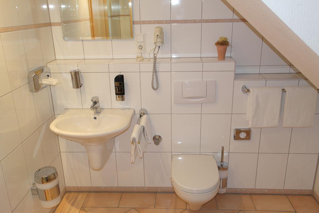 Hotel Jahnhaus Langenfeld  Szoba fotó