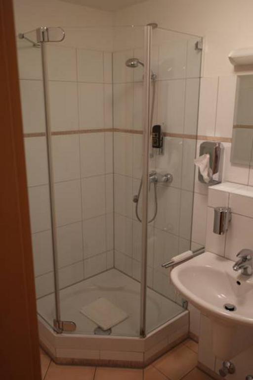 Hotel Jahnhaus Langenfeld  Szoba fotó
