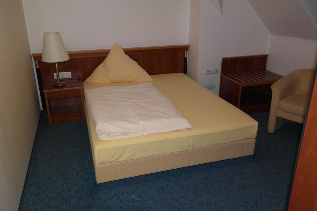 Hotel Jahnhaus Langenfeld  Szoba fotó